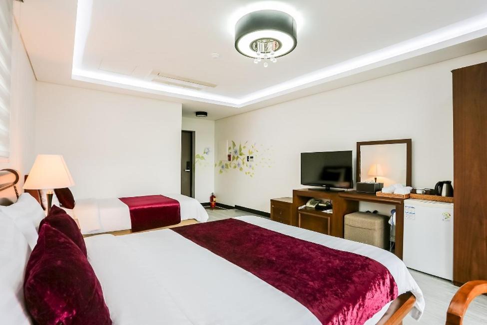 The Seri Resort Seogwipo Zewnętrze zdjęcie